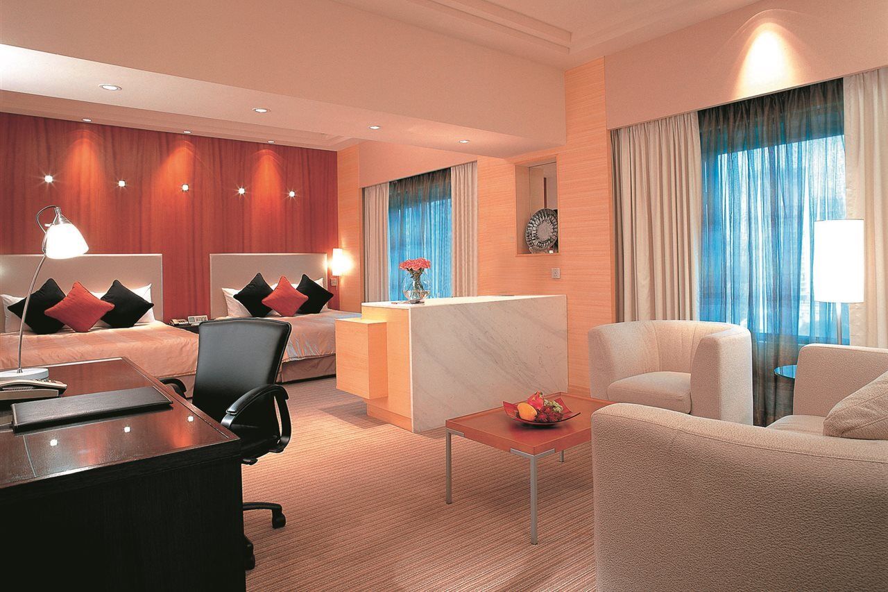 Parkroyal Collection
